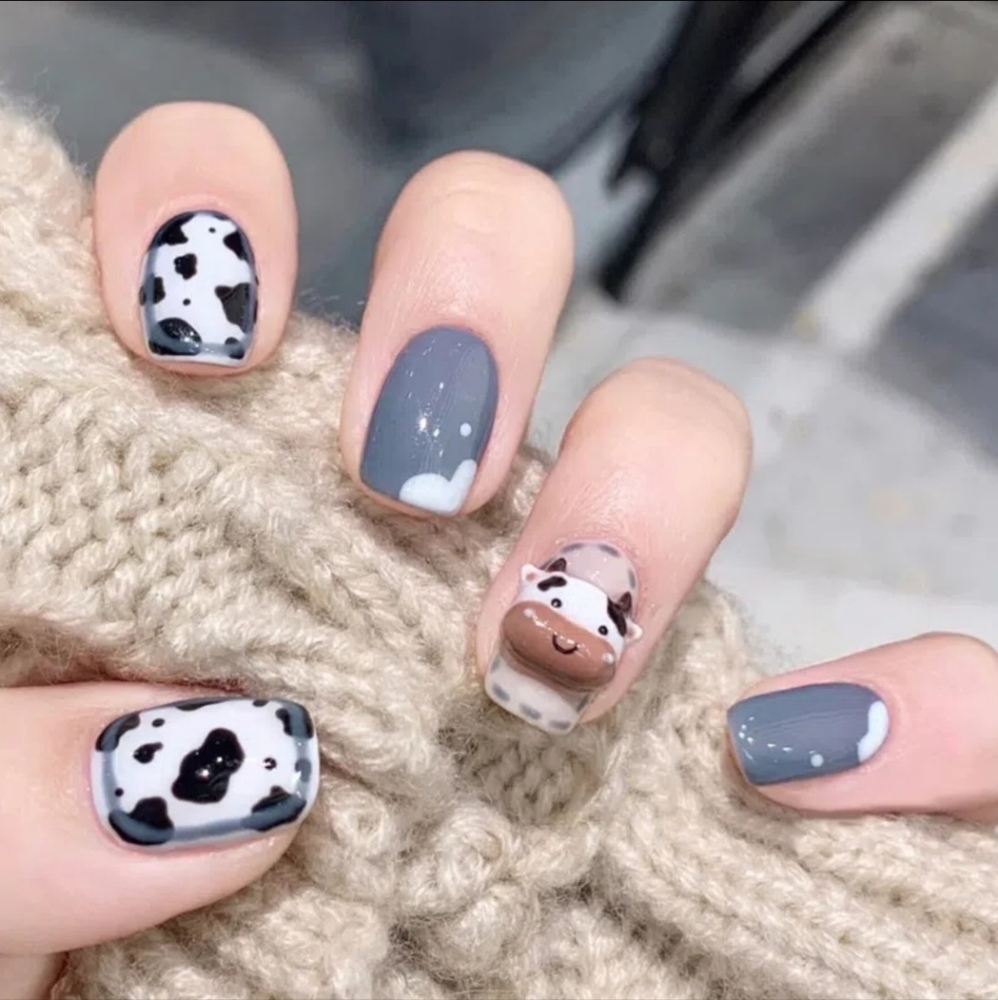NIB Cow themed Press-on Fake Nails - Super Cute!! - Picture 4 of 5